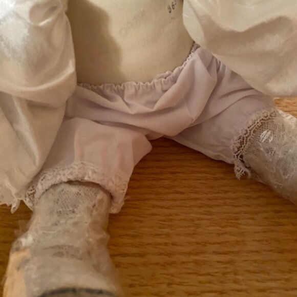 Vintage Moments Treasured African American Porcelain Limited Edition Doll- PEARL - Picture 14 of 16